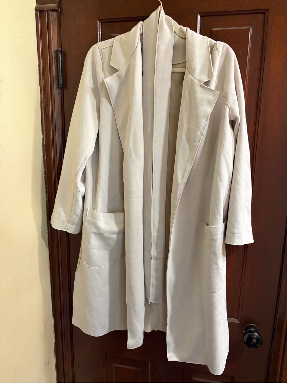 T Tahari Light Beige Open-Front Trench Coat